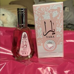 NIB Yara 1.7 fl oz 50ml with Silver Cap light scent